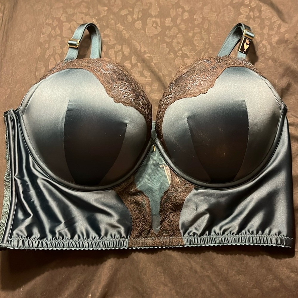 NWT Victoria’s Secret Very Sexy Push-Up